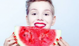 吃瓜美女爆料图片下载,揭秘幕后真相，带你领略吃瓜界的魅力瞬间